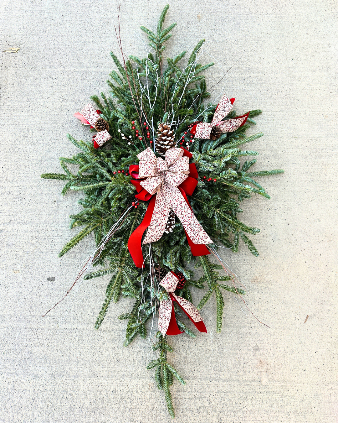 Large Grave Blanket - Frosty Berry (Xmas)