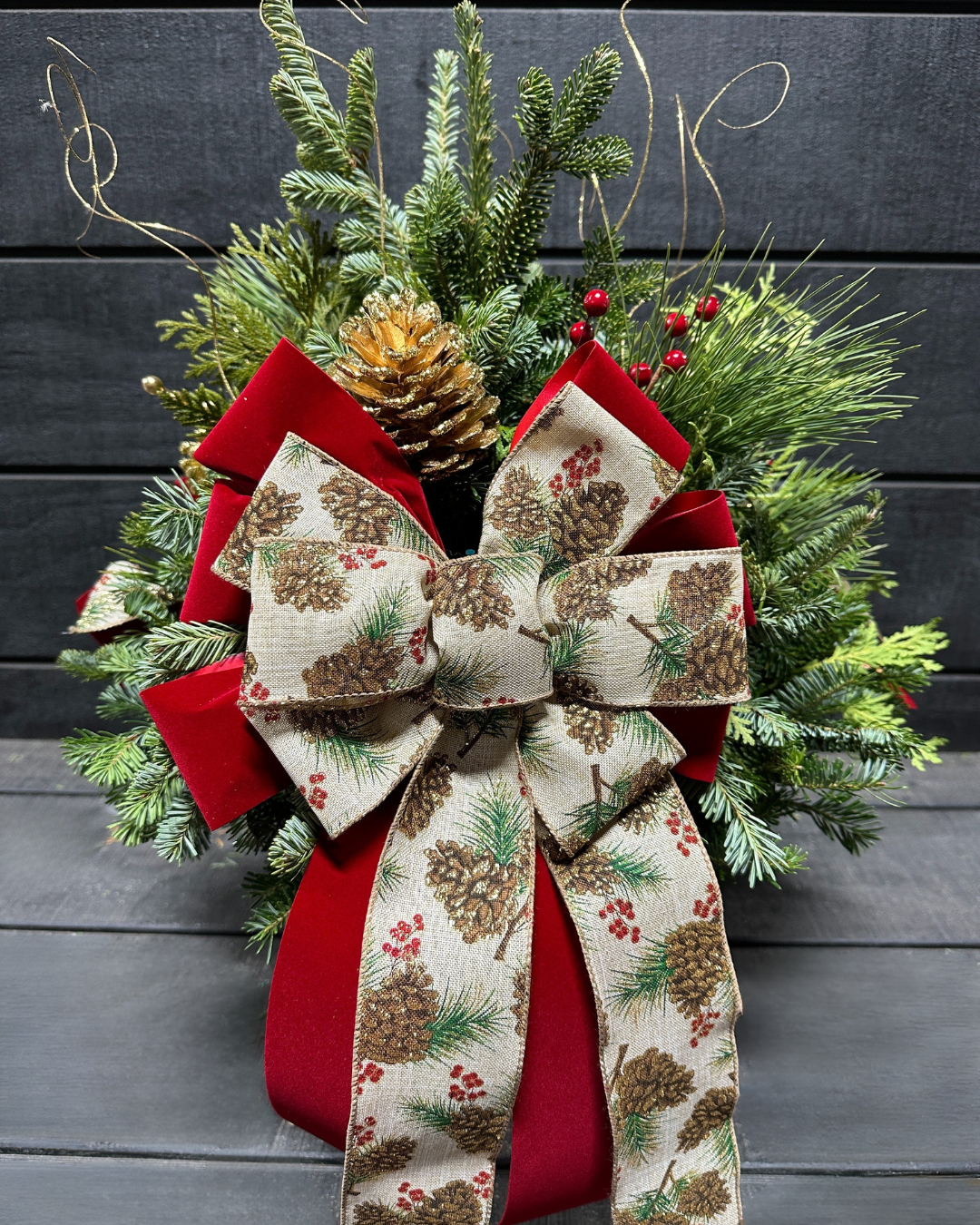 10'' Decorated Pinecone Standard Pot (Xmas)