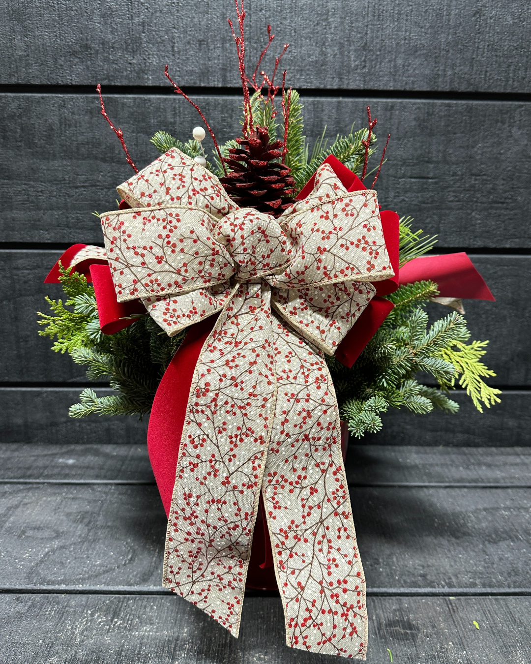 7'' Decorated Frosty Berry Red Tin (Xmas)