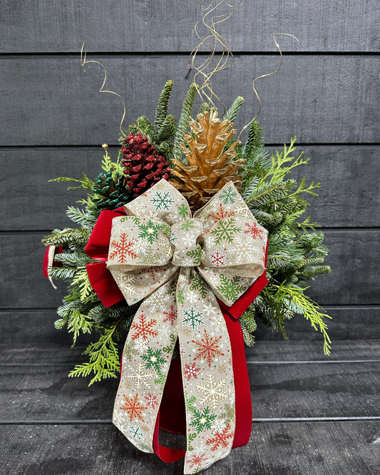 9'' Decorated Snowflake Red Tin (Xmas)
